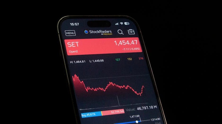 Dashboard di analisi marketing con grafici futuristici